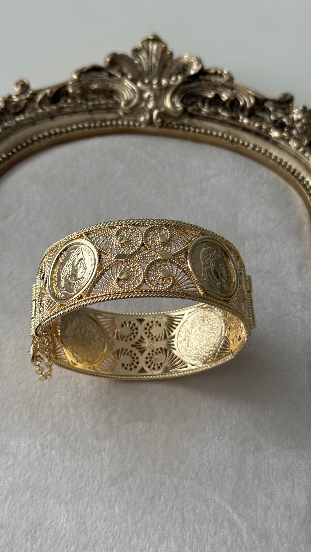 Manchette - Leen