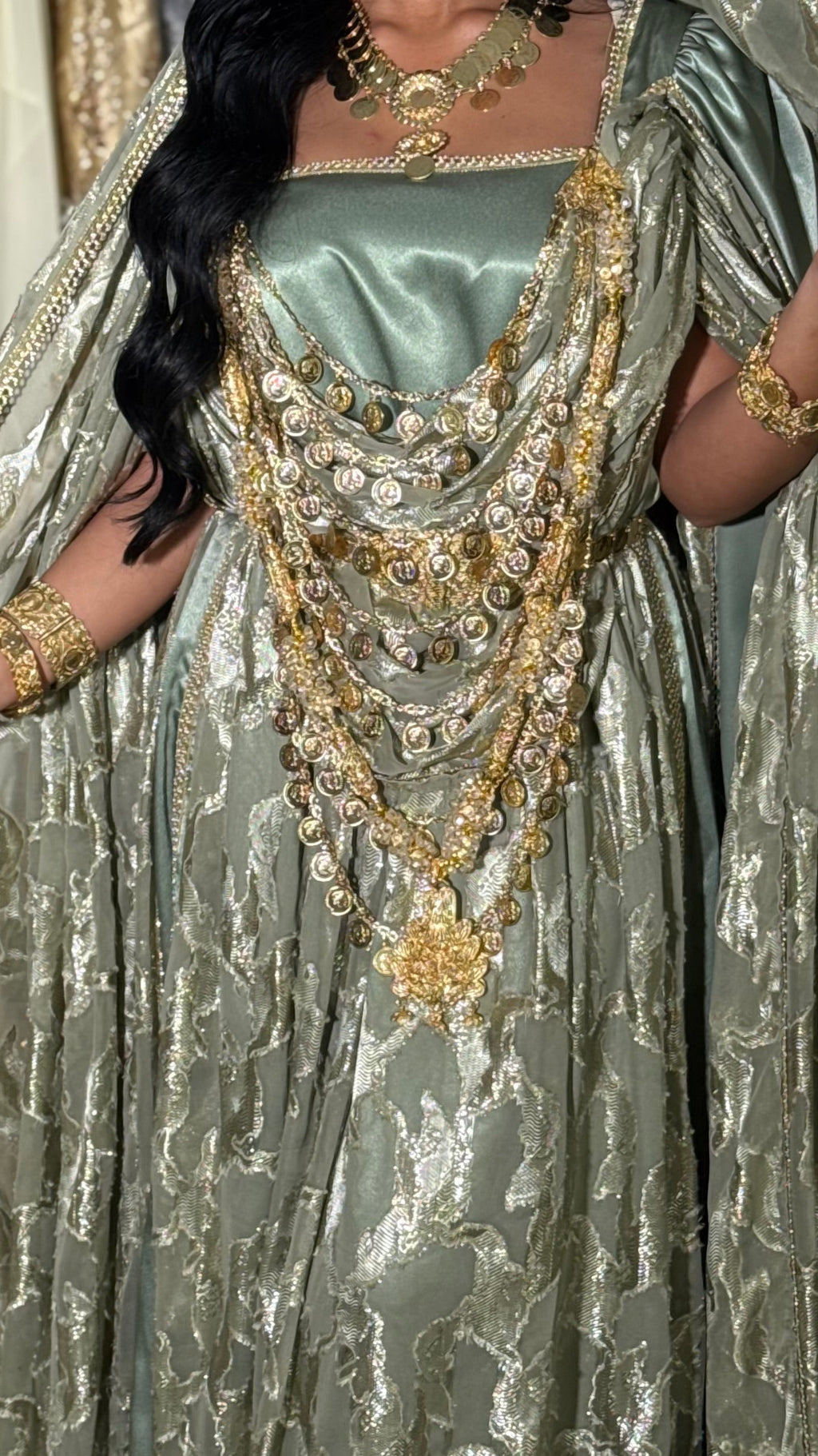 Transparent beaded skhab