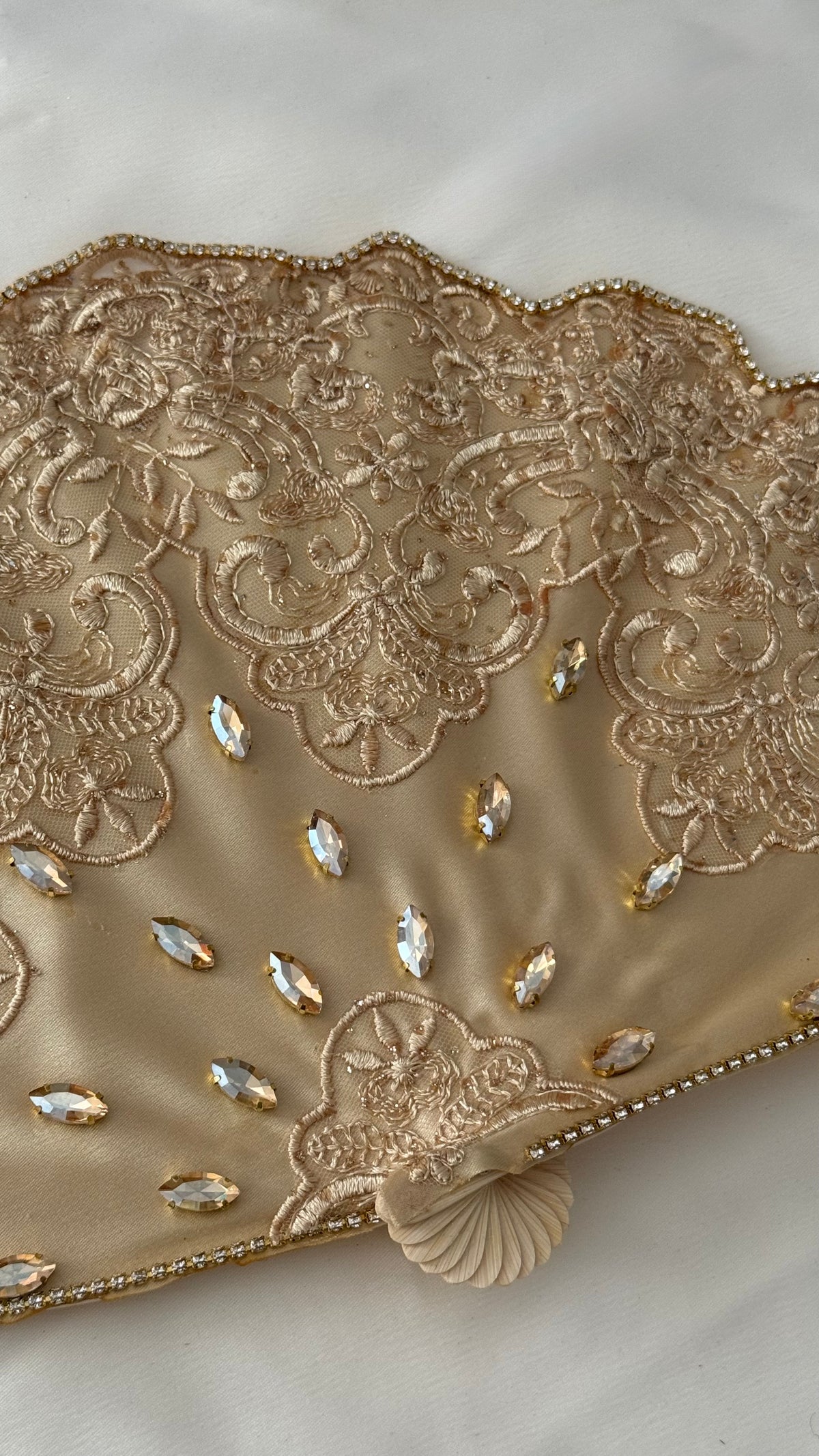 Éventail Royal – bijou traditionnel algérien Lebsili