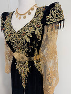 Shiny lace sleeves
