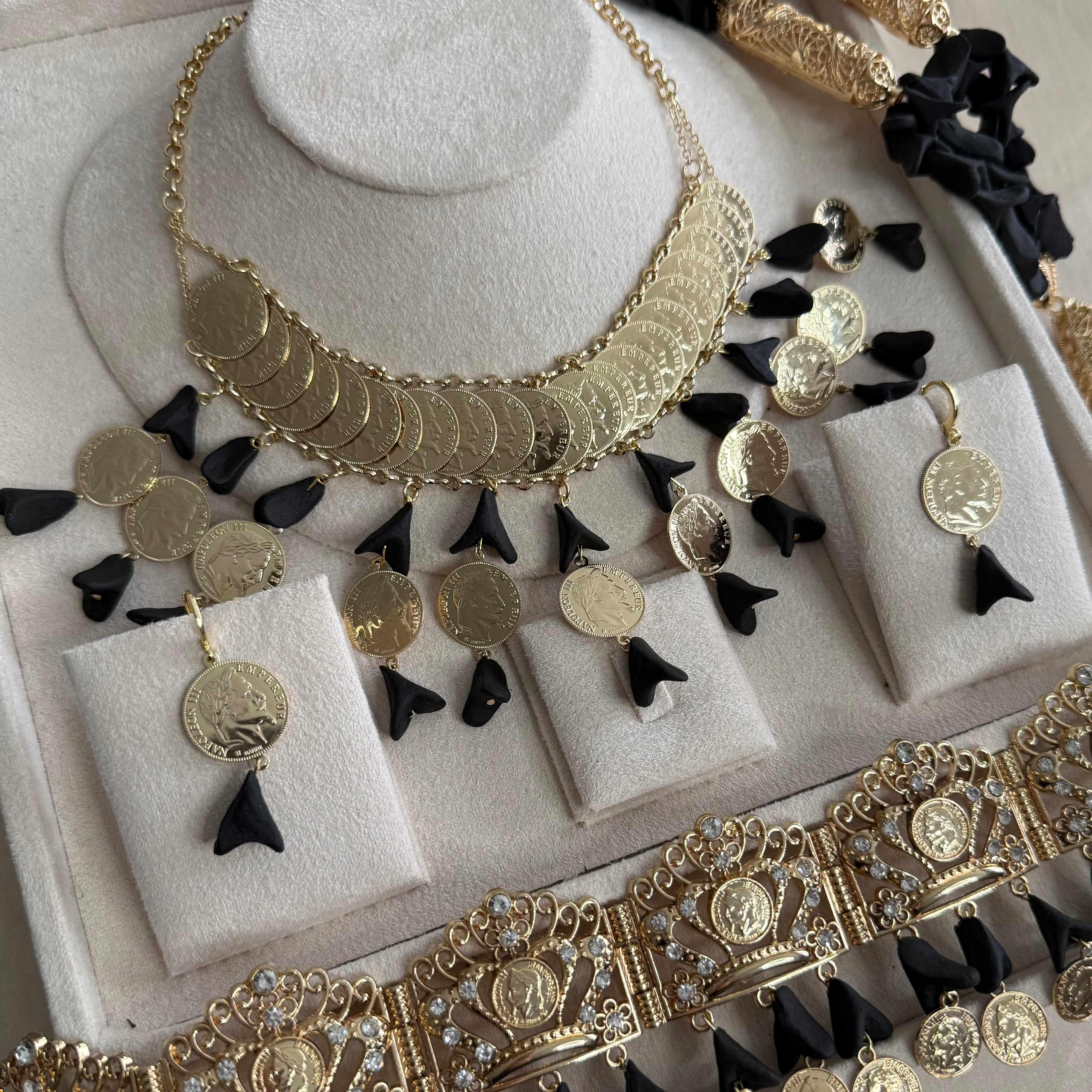 Adornment - Sila