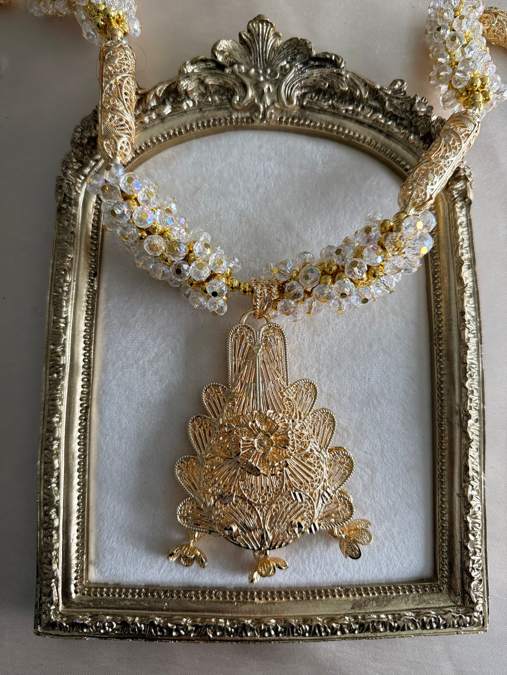 Transparent beaded skhab