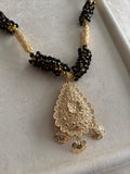 Black beaded skhab