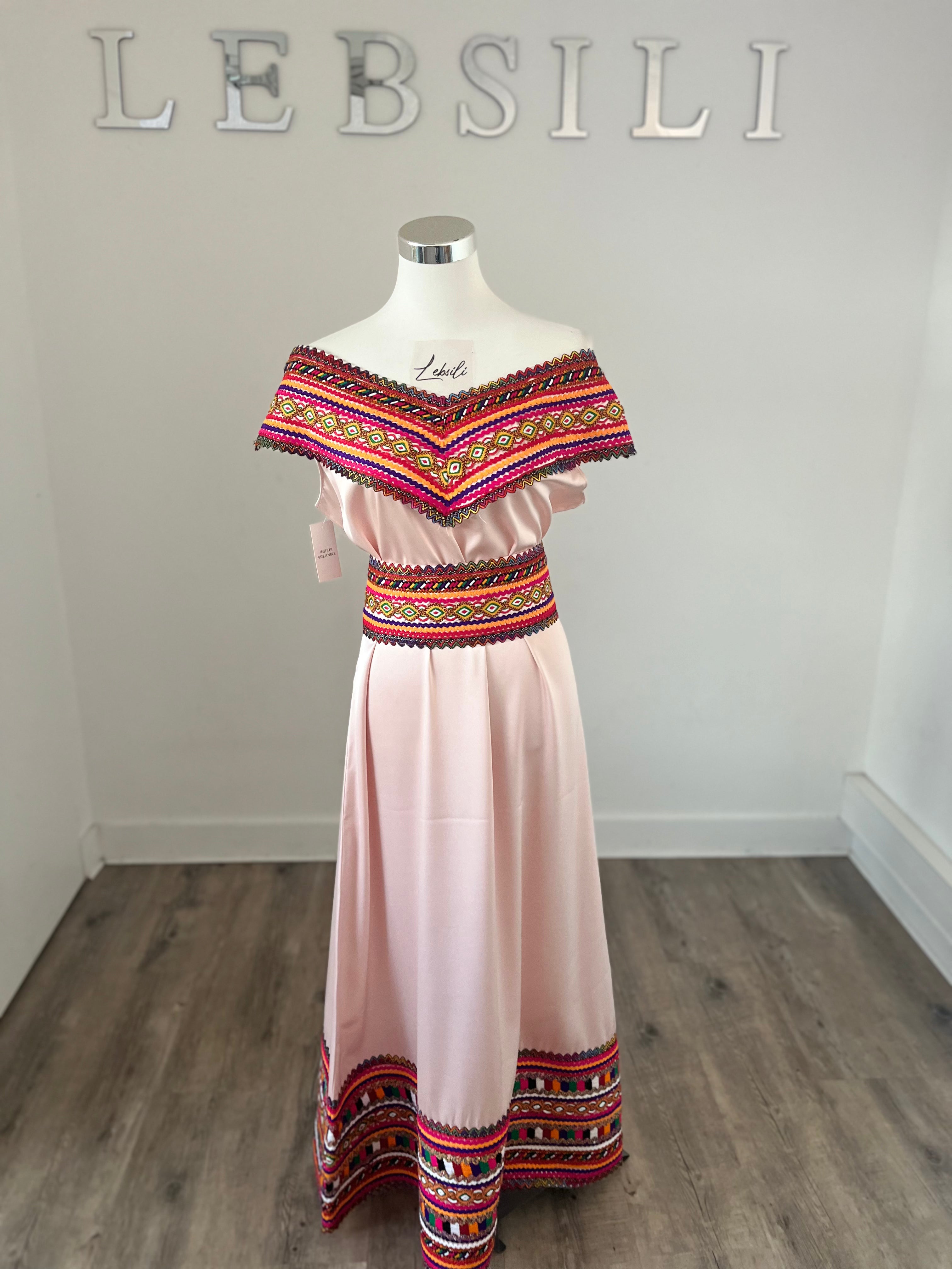 Tenue kabyle invitée - Laura